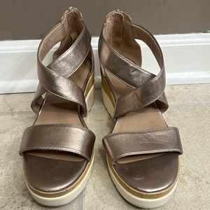Soul Naturalizer Gold Metallic Heeled Sandels Size 8.5